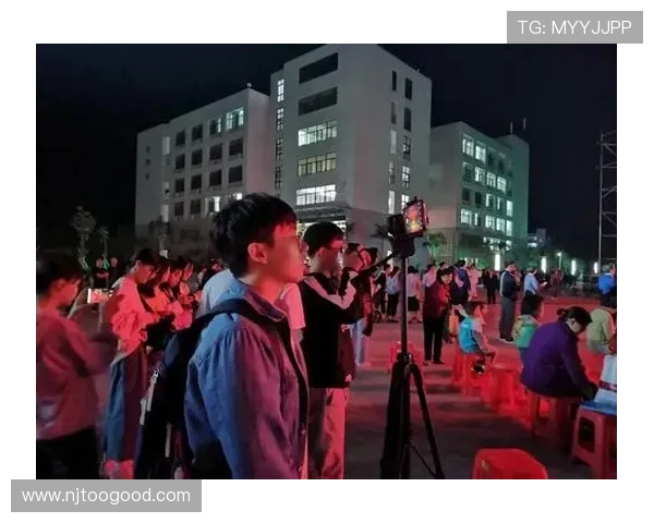 配角的舞台：平凡中的璀璨光芒